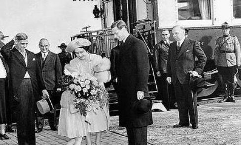 Train Royal Canadian Pacific King George Vi And Queen