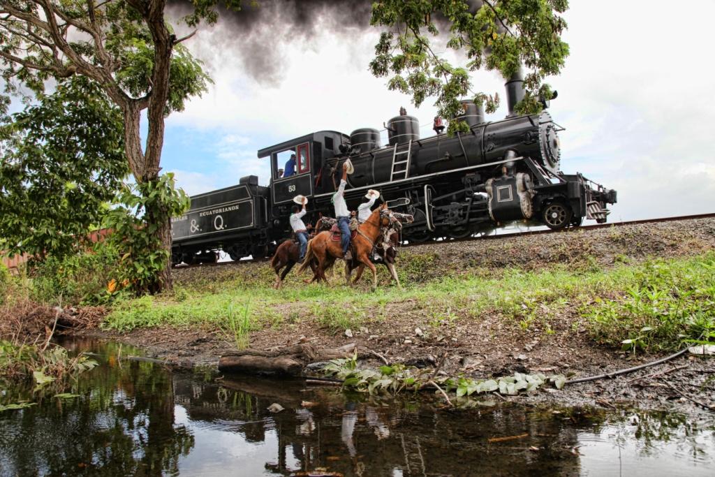 Tren-Crucero-steam-with-horses.jpg