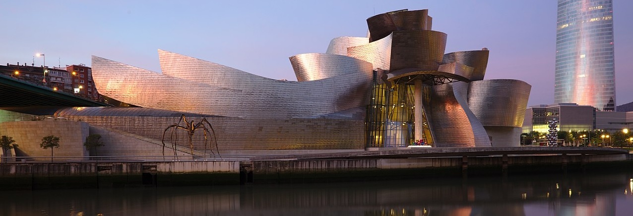 El Transcantabrico visits Guggenheim Bilbao Luxury Train Club