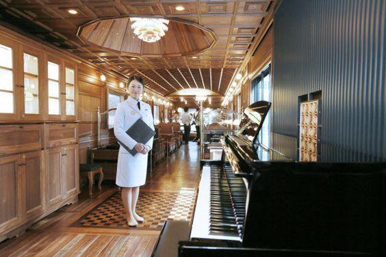 Seven Stars in Kyushu Luxury Train Club welcome