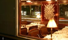 Luxury-train-dining